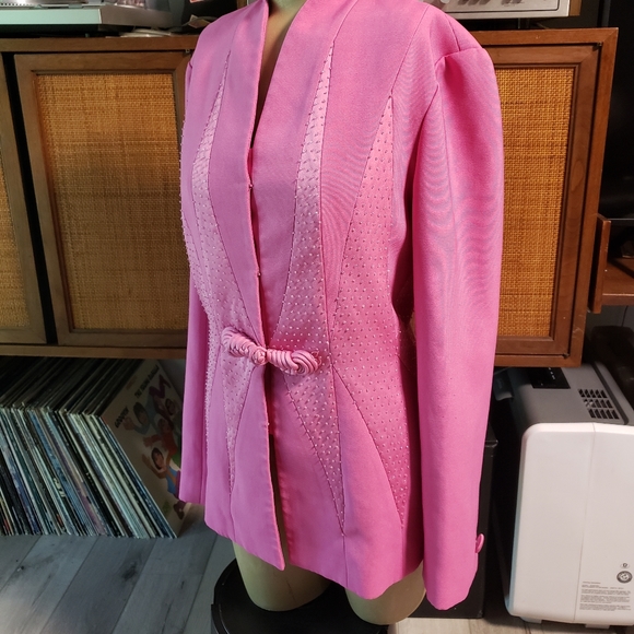 Vintage Pink Blazer W/ Hand Beaded Detail Sz 8 - Picture 2 of 4